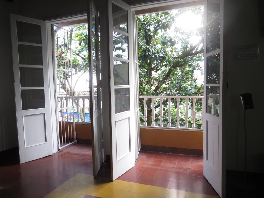 Hostal Casa Prado เมเดยิน ภายนอก รูปภาพ
