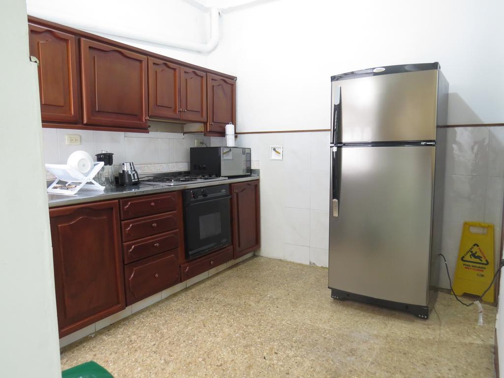 Hostal Casa Prado เมเดยิน ภายนอก รูปภาพ