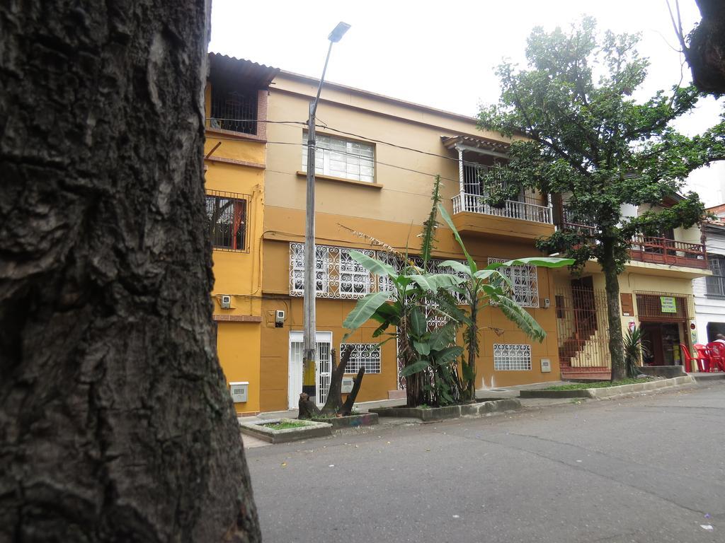 Hostal Casa Prado เมเดยิน ภายนอก รูปภาพ